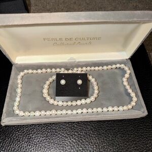 Elegant Pearl Necklace and Earring Set